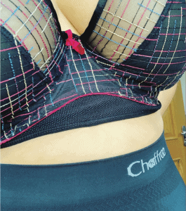 How to Relieve Under Boob Sweat » Chaffree