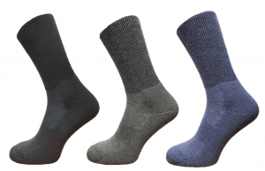 wide fit non fall down socks with fully cushioned for, heel, ankle and toe. Gentle ribbing throughout socks